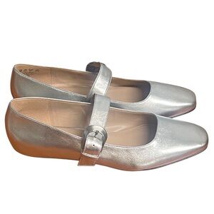NIB Naturalizer 27 EDIT Carter Mary Jane Silver Leather Buckle Flat Sz 7